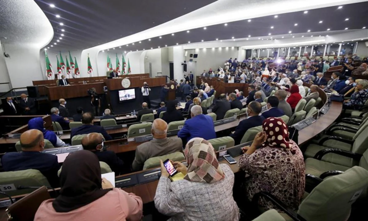 Algeria to hold early parliamentary elections