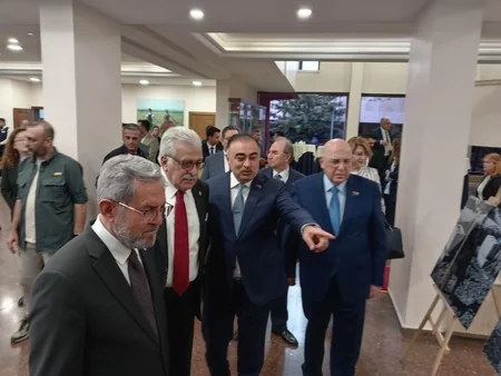 Türkiyədə Ümummilli Lider Heydər Əliyevin xatirəsi anılıb