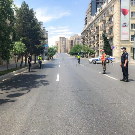 Sükuta qərq olan Bakı - FOTOREPORTAJ