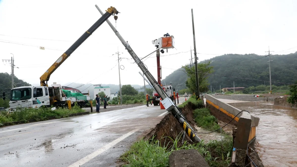 Cənubi Koreyada sel və torpaq sürüşməsi 6 nəfəri öldürüb