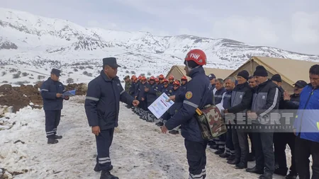 Naxçıvanda qar uçqunlarının nəticələrinin aradan qaldırılması ilə bağlı təlim keçirilib