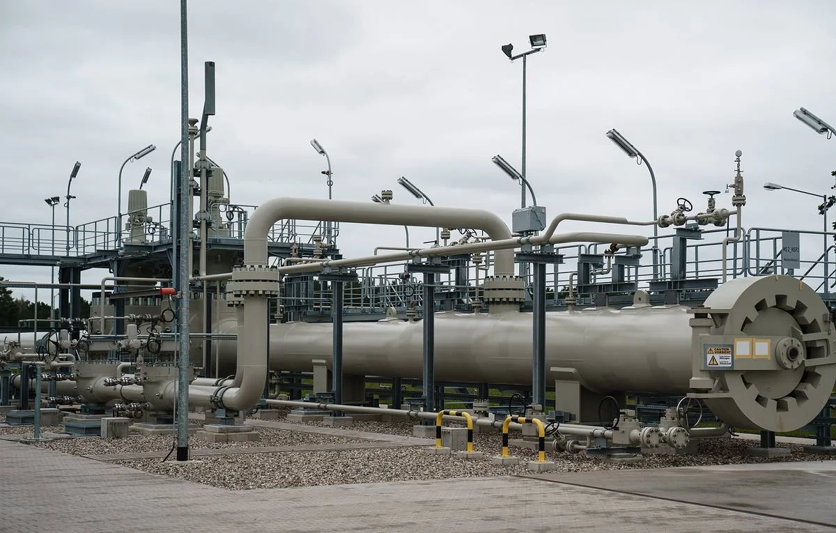 EU agrees on price caps on Russian refined oil products