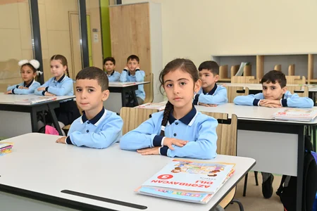 Füzulidə 30 ildən sonra ilk tədris ilinin zəngi çalınıb, nazir mərasimdə iştirak edib - YENİLƏNİB