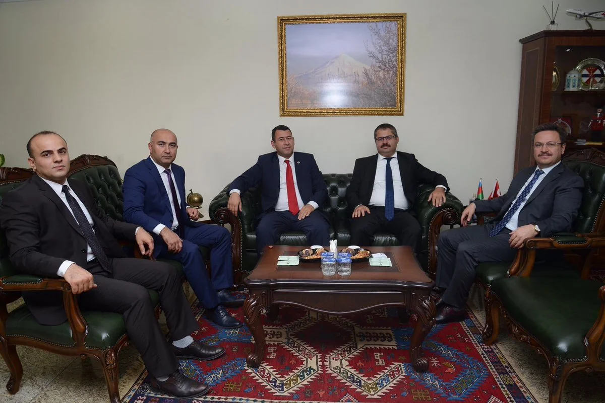 Azerbaijan's Ambassador to Turkey discusses bilateral cooperation with Iğdır governor