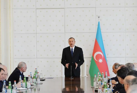 ​Prezident İlham Əliyevin sədrliyi ilə Nazirlər Kabinetinin iclası keçirilib