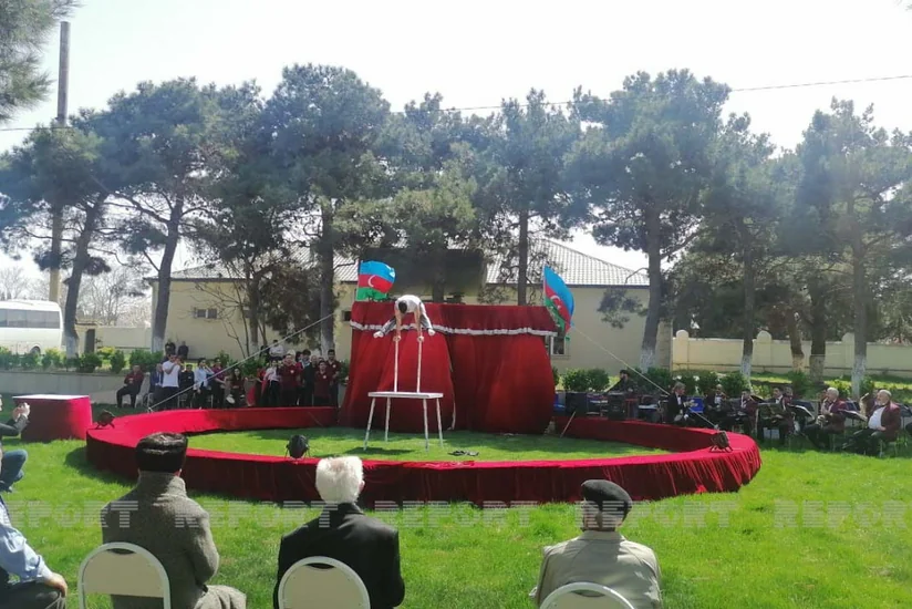 Bakı Dövlət Sirki Qocalar evi”ndə çıxış edib