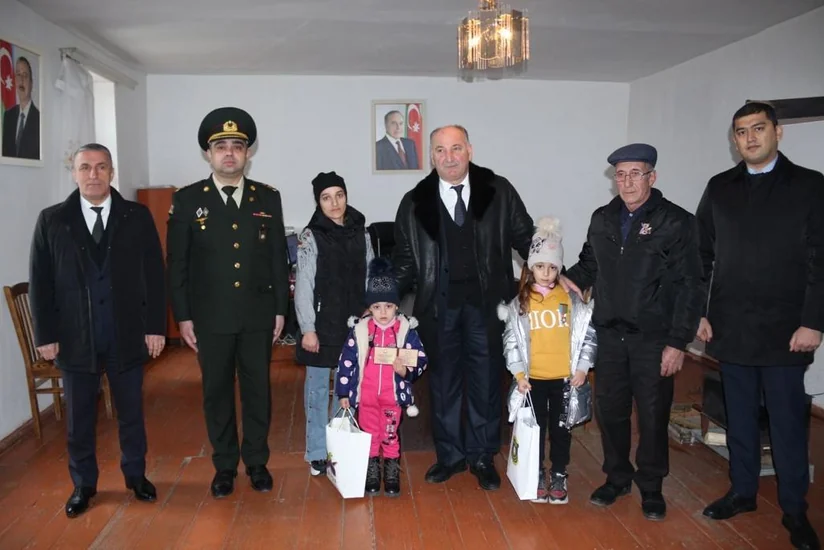 Dövlət Xidmətinin şöbə rəisi şəhid ailələrini ziyarət edib