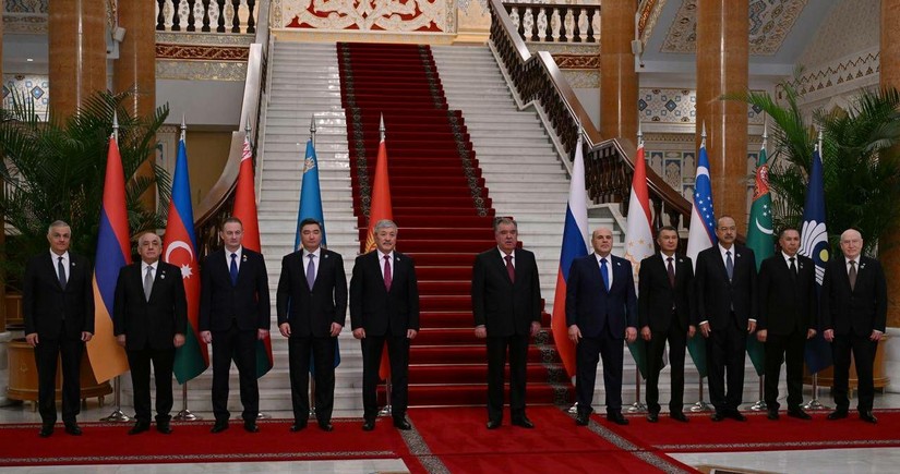 Azerbaijani PM attends CIS Council of Heads of Government meeting with Tajik President