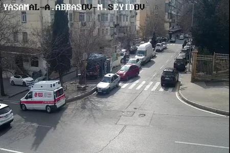 NİİM: Buraxılış imtahanının keçirildiyi məktəblərin qarşısındakı yollarda vəziyyət nəzarət altındadır