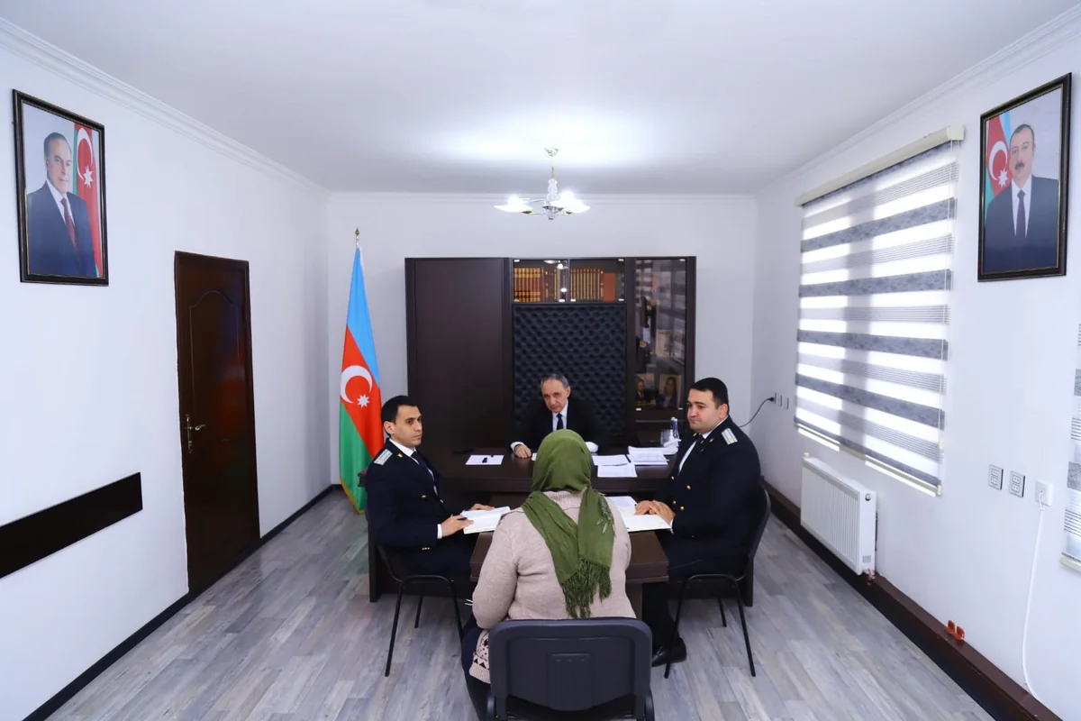 Baş prokuror Beyləqanda vətəndaşları qəbul edib