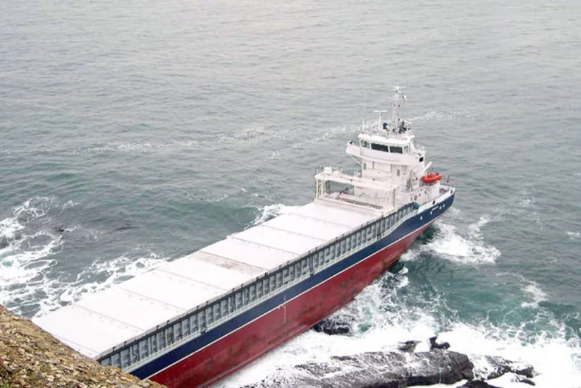 ​Турецкое судно село на мель в российской акватории Азовского моря