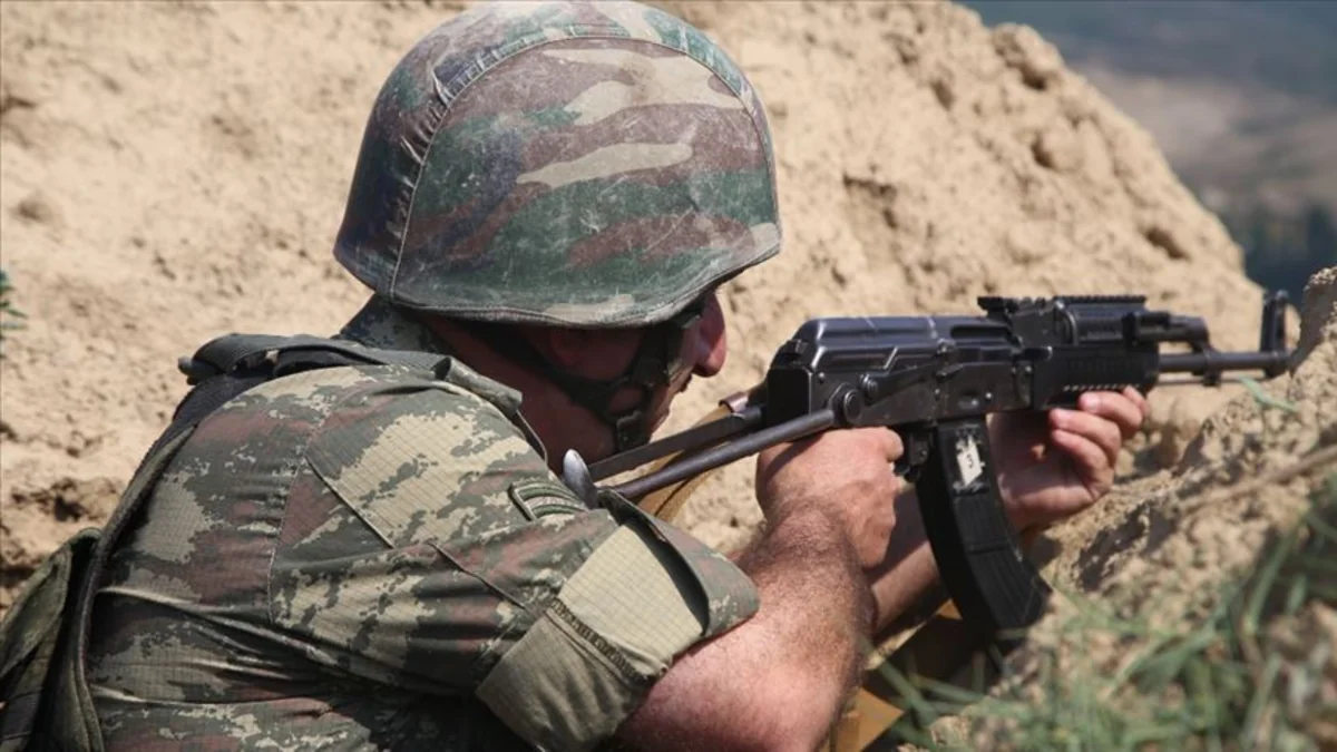 Ermənilər Kəlbəcər istiqamətində mövqelərimizi intensiv atəşə tutub