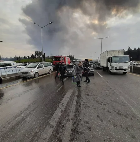 DYP rəisi: Yanğın baş verən ərazidə hər iki istiqamətdə yol açıqdır
