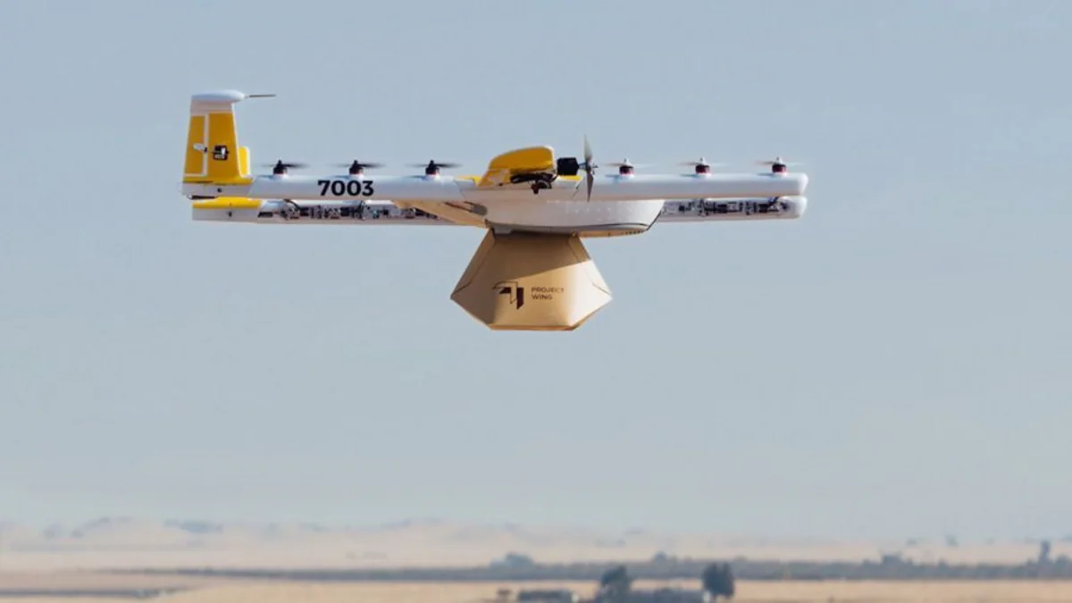 Məktəblilərə kitabları dronlar çatdırır