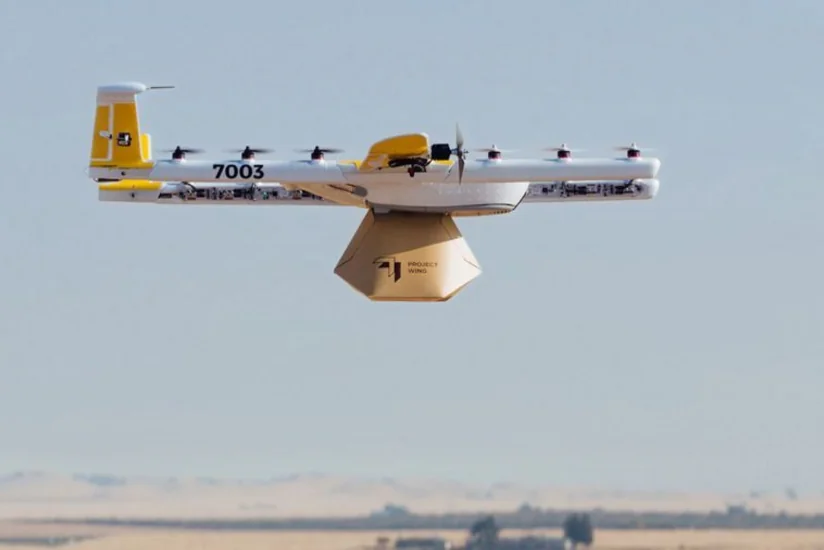 Məktəblilərə kitabları dronlar çatdırır