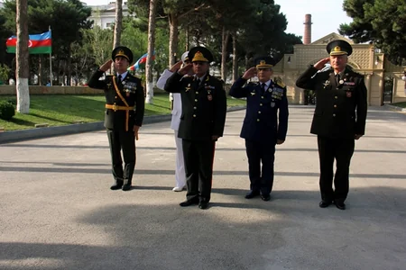 Xüsusi təyinatlı hərbi təhsil müəssisələrinin 2015-ci il buraxılışına həsr olunan təntənəli mərasim keçirilib - FOTO