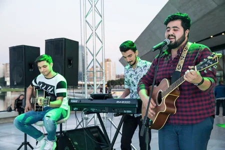 Heydər Əliyev Mərkəzinin parkında konsert təşkil olunub