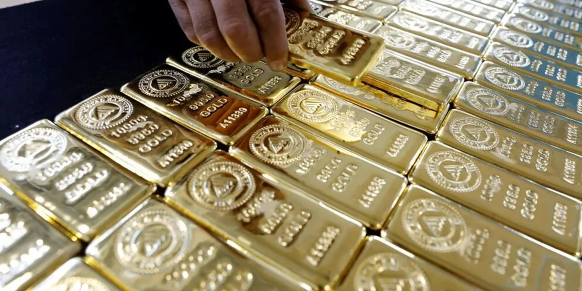 Gold rises ahead of US unemployment data