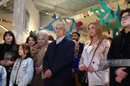 Xalq rəssamı Qəyyur Yunusun Sağ əlin sərvəti sərgisinin açılışı olub