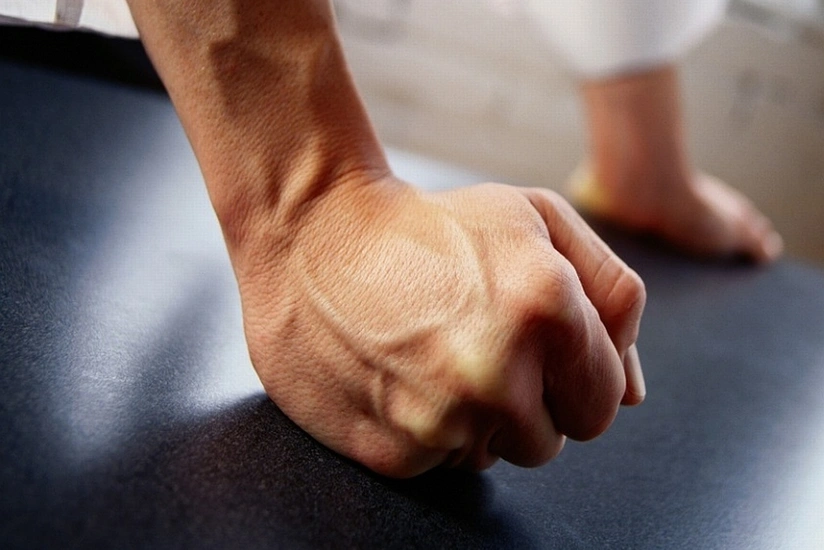 Suraxanıda oğul atasına xəsarət yetirib