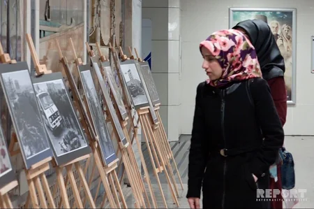 İstanbul metrosunda 20 Yanvar faciəsi ilə bağlı fotosərgi açılıb