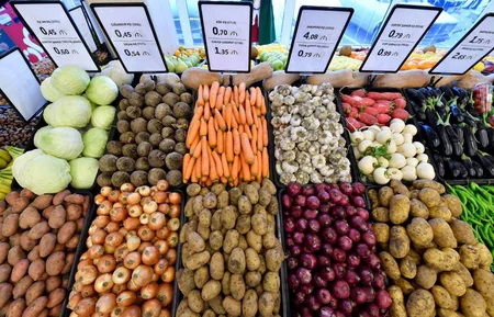 Bakıda yeni “RAHAT” Gourmetmarketin təntənəli açılışı olub