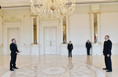 Prezident İlham Əliyev 4 ölkənin yeni səfirinin etimadnaməsini qəbul edib