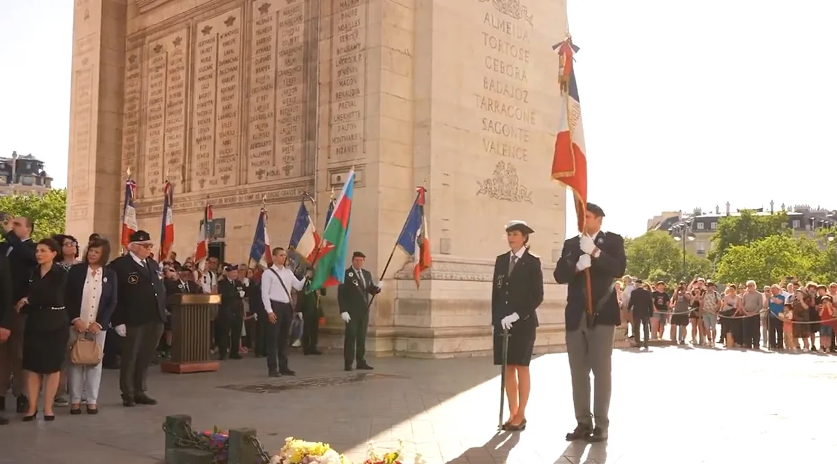Parisdə Silahlı Qüvvələr Günü münasibətilə Azərbaycan qəhrəmanlarının xatirəsi yad edilib