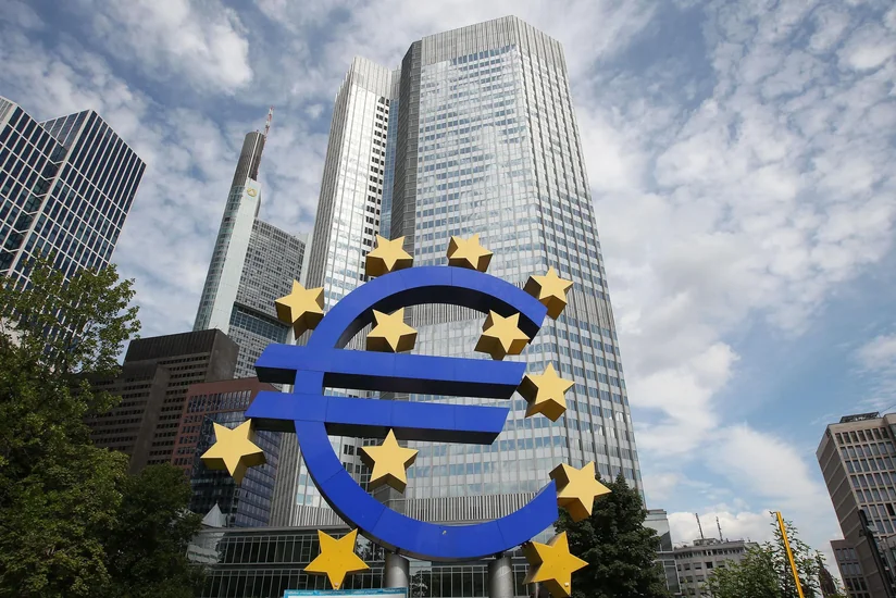 ECB 10 il davam edən monetar ekspansiyanı tamamlayır