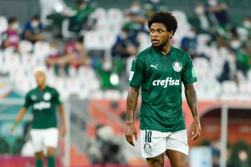 Koronavirusa yoluxan futbolçu karantinə əməl etmədi, qəzaya düşdü