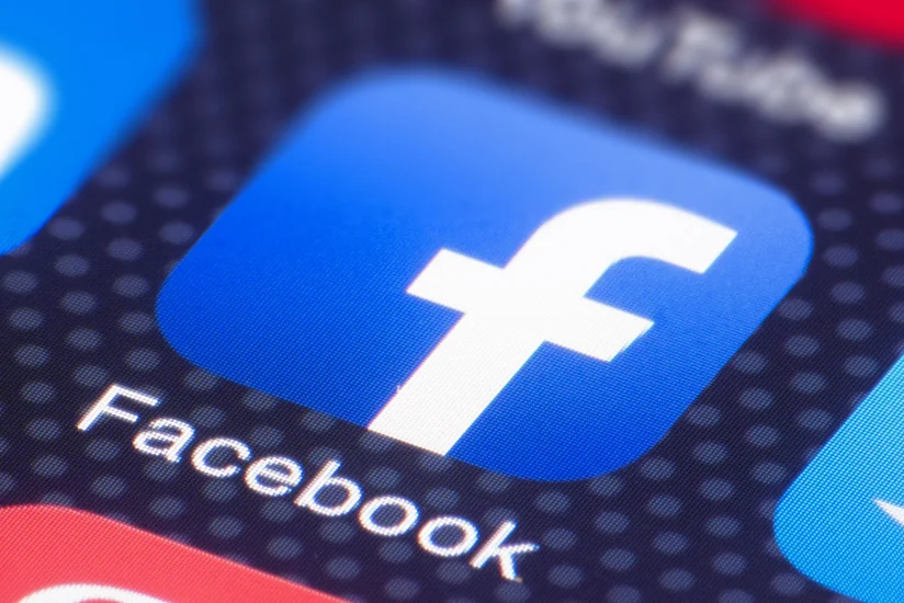В Facebook назвали причину сбоя в работе своих приложений