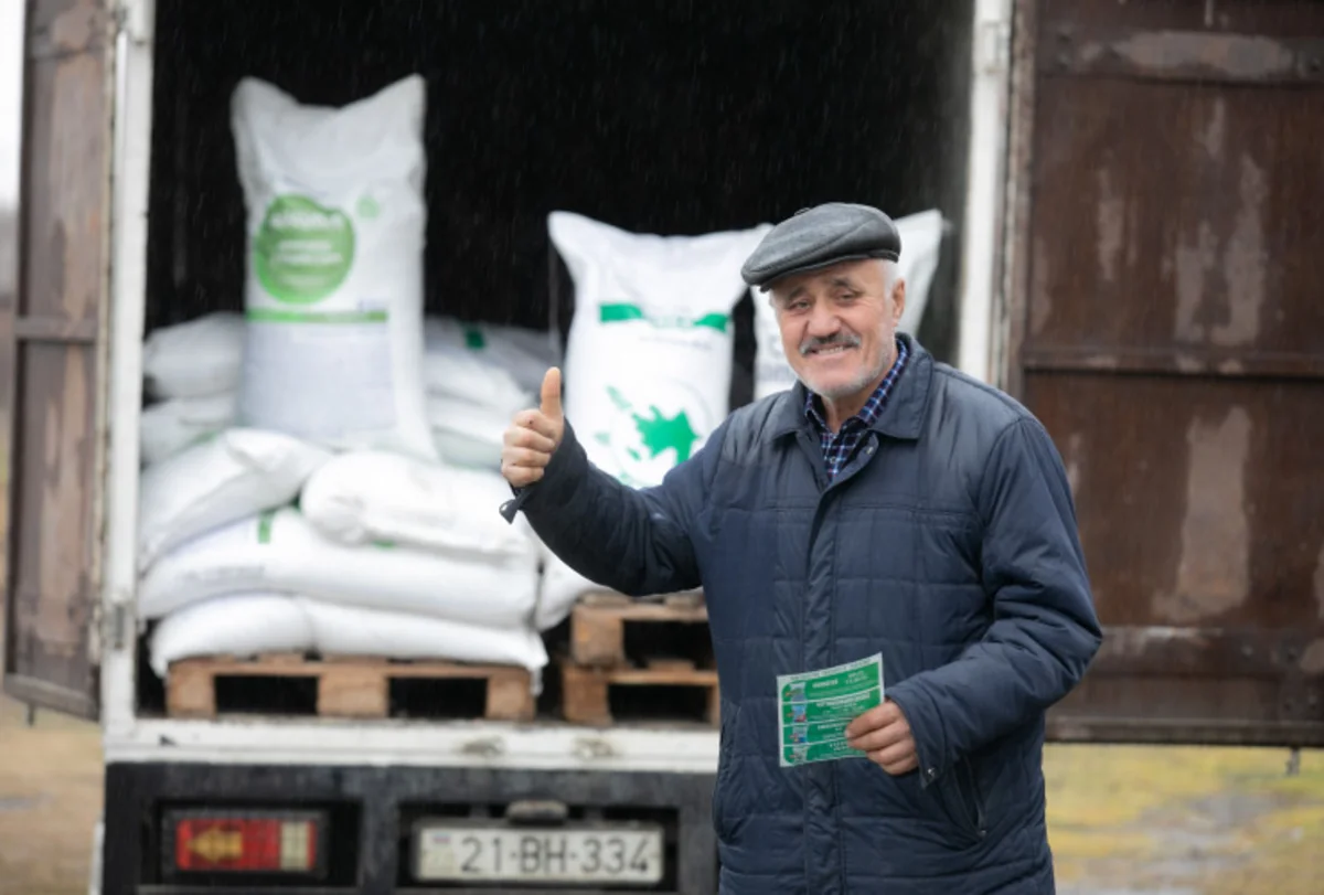 Azərbaycanda mineral gübrələrin səyyar satışına başlanılıb