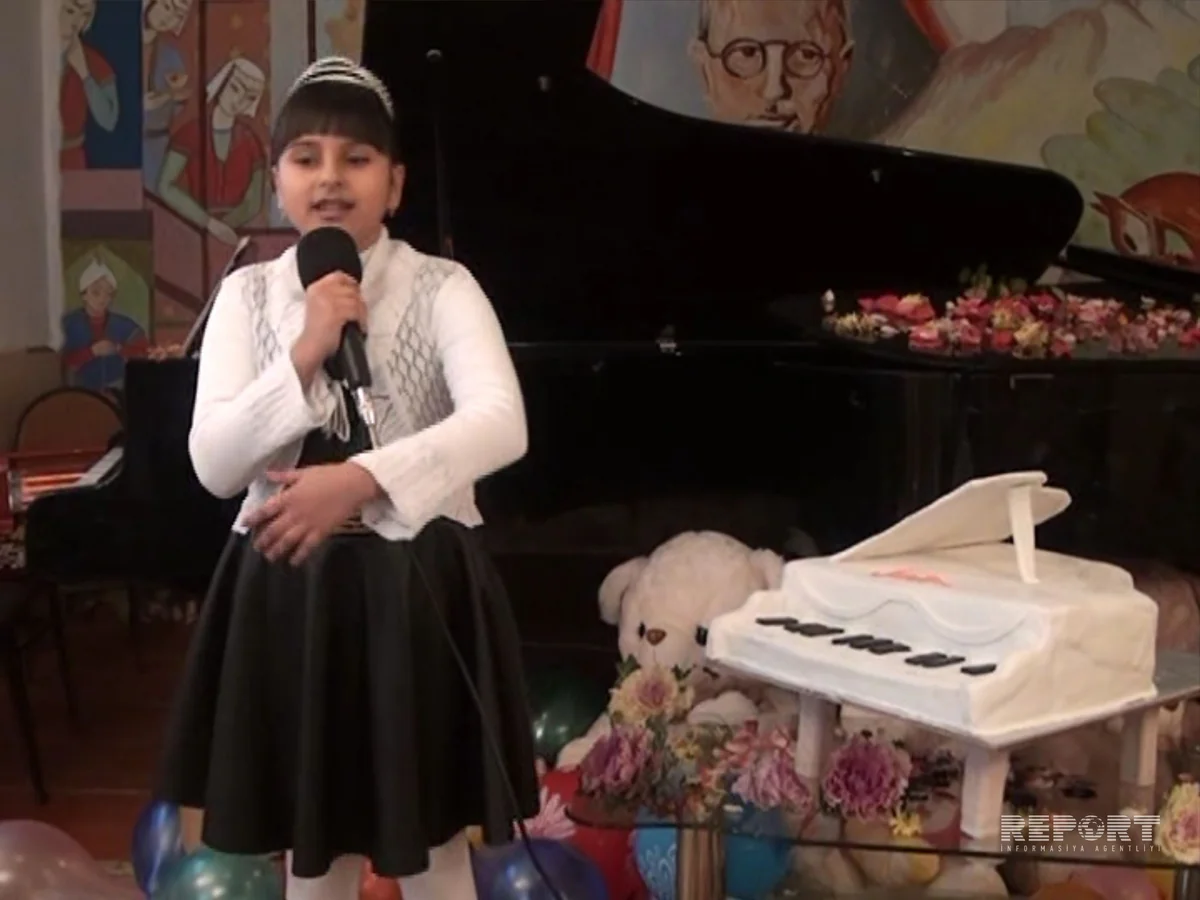 Salyanda 10 yaşlı pianoçu qızın solo konserti keçirilib - FOTO