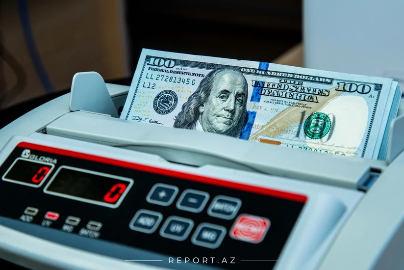 Azərbaycanda valyuta hərracında dollara tələb artıb