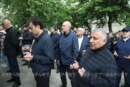 Xalq artisti Vaqif Əsədov dəfn edilib - YENİLƏNİB-2