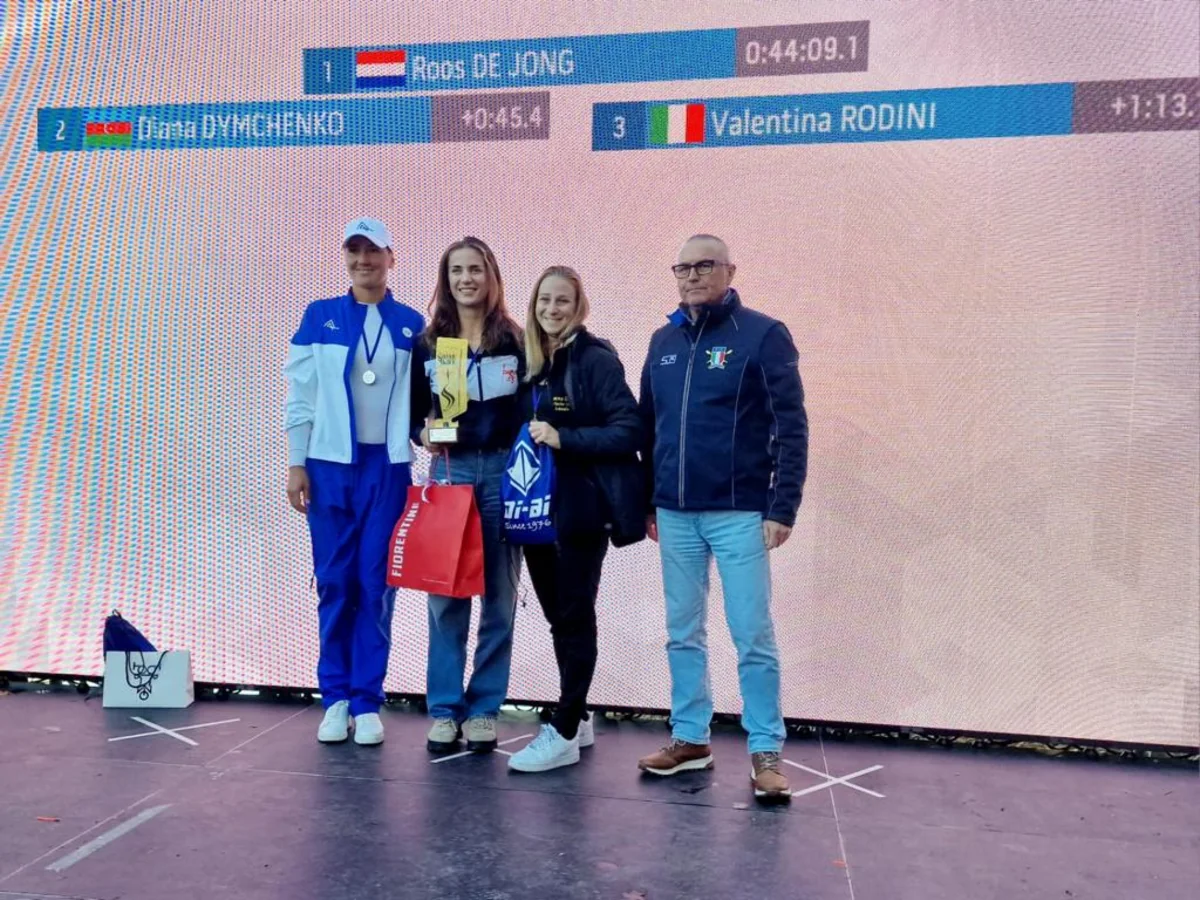 Azerbaijani rower claims silver medal in Italy