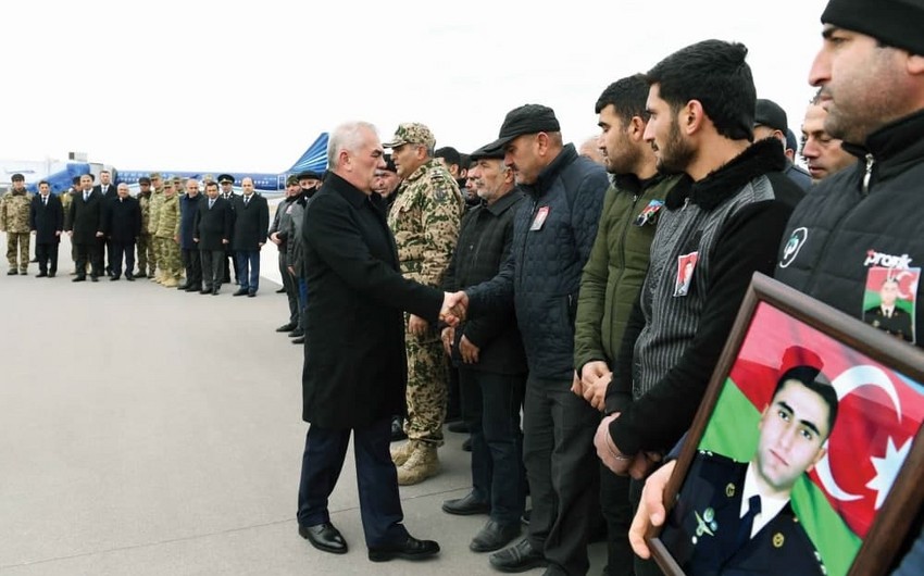 Şəhid olmuş iki hərbçi Naxçıvanda dəfn olunub