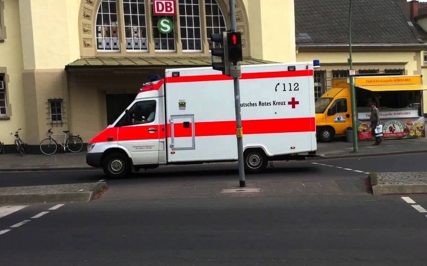 Almaniyada zəncirvari yol qəzası baş verib, 2 nəfər ölüb, 19-u yaralanıb
