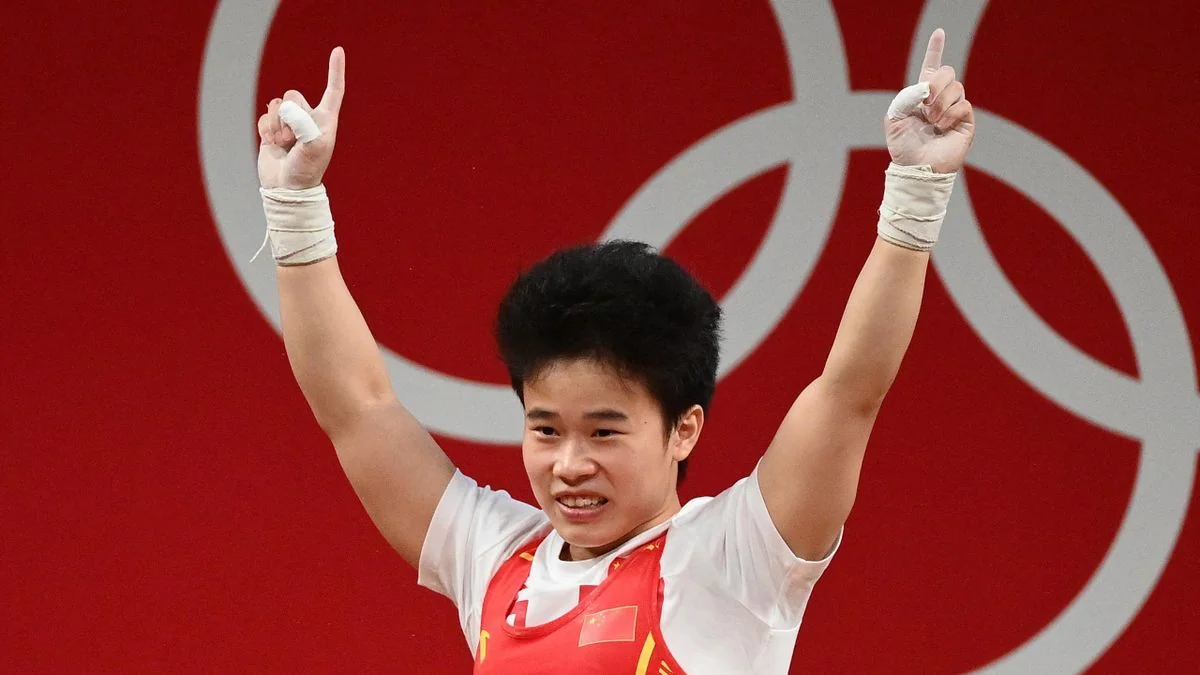 Tokio-2020: Çinli ağırlıqqaldıran qızıl medalı 3 rekordla qazandı