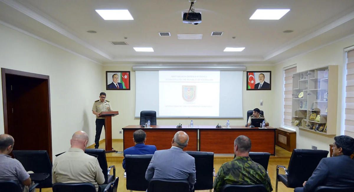 Hərbi attaşelər erməni hərbçilərin qanunsuz fəaliyyətləri barədə məlumatlandırılıb