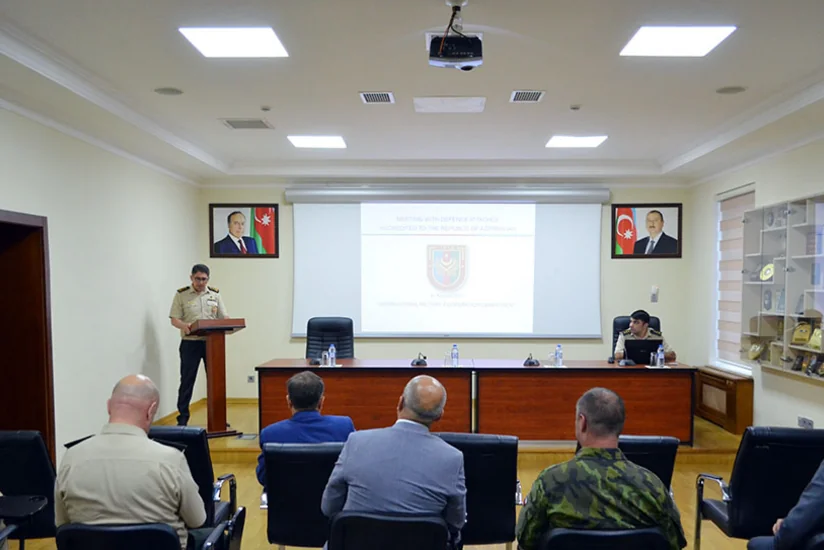 Hərbi attaşelər erməni hərbçilərin qanunsuz fəaliyyətləri barədə məlumatlandırılıb