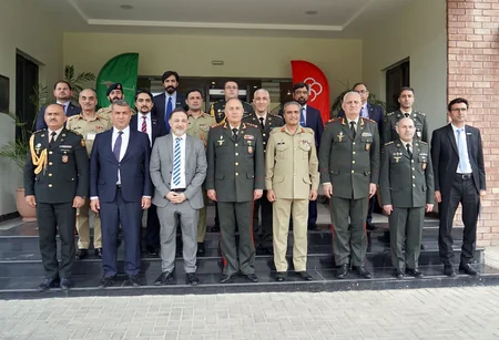 Kərim Vəliyev Pakistanın Qlobal Sənaye və Müdafiə Həlləri təşkilatının qərargahını ziyarət edib