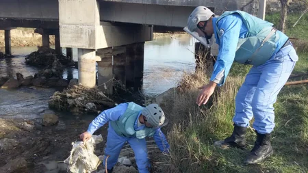 Ağcabədinin Yuxarı Qarabağ su kanalıdan çoxlu sayda patron, əlqumbarası və avtomat darağı tapılıb