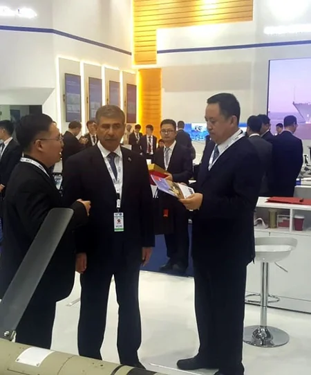 Azerbaijan Defense Minister attends IDEX-2019 International Defense Exhibition