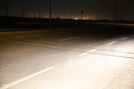 Bakıda minik avtomobili qatarla toqquşub, xəsarət alanlar var - FOTO