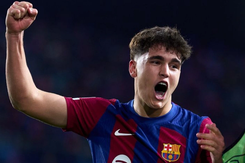 Barselona futbolçusu ilə müqavilə müddətini uzadıb