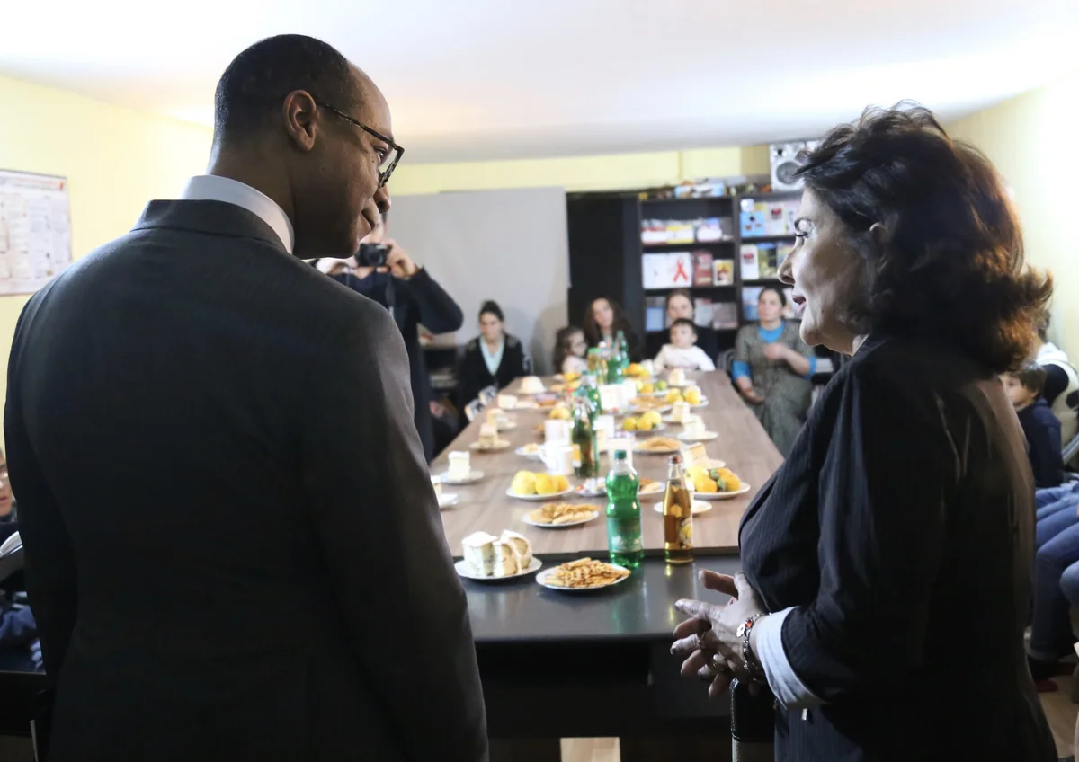 U.S. Chargé Launches “16 Days of Activism Against Gender-Based Violence” Campaign at Women’s Shelter