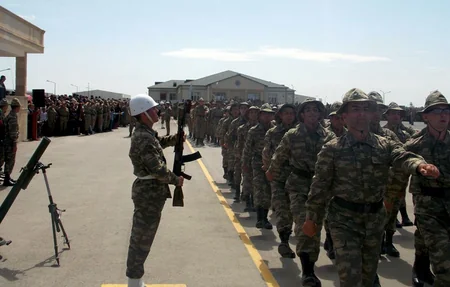 Hərbi hissələrdə andiçmə mərasimi keçirilib