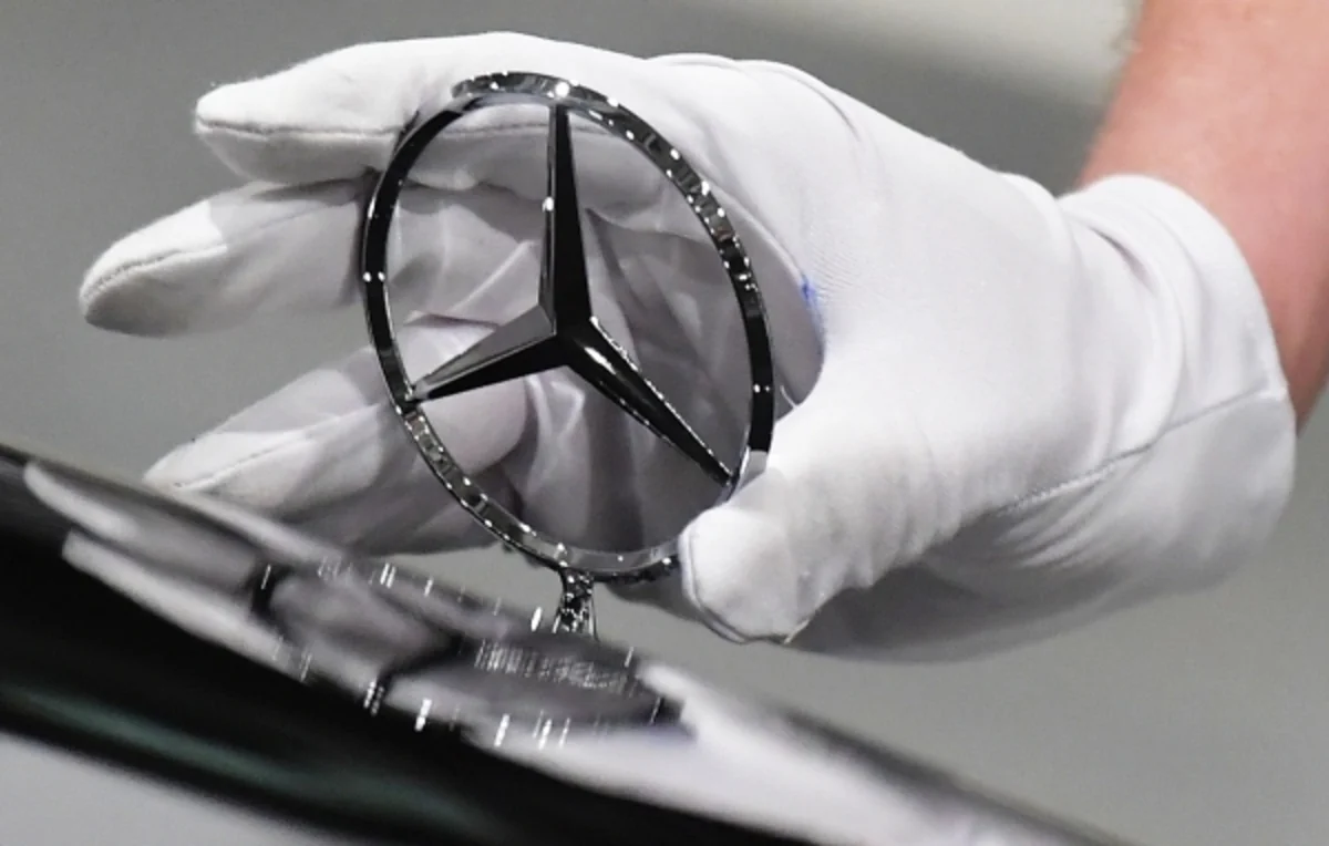 Производитель фирменного знака машин Mercedes объявил о банкротстве