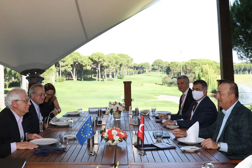 Mövlud Çavuşoğlu Aİ-nin ali nümayəndəsi ilə görüşüb